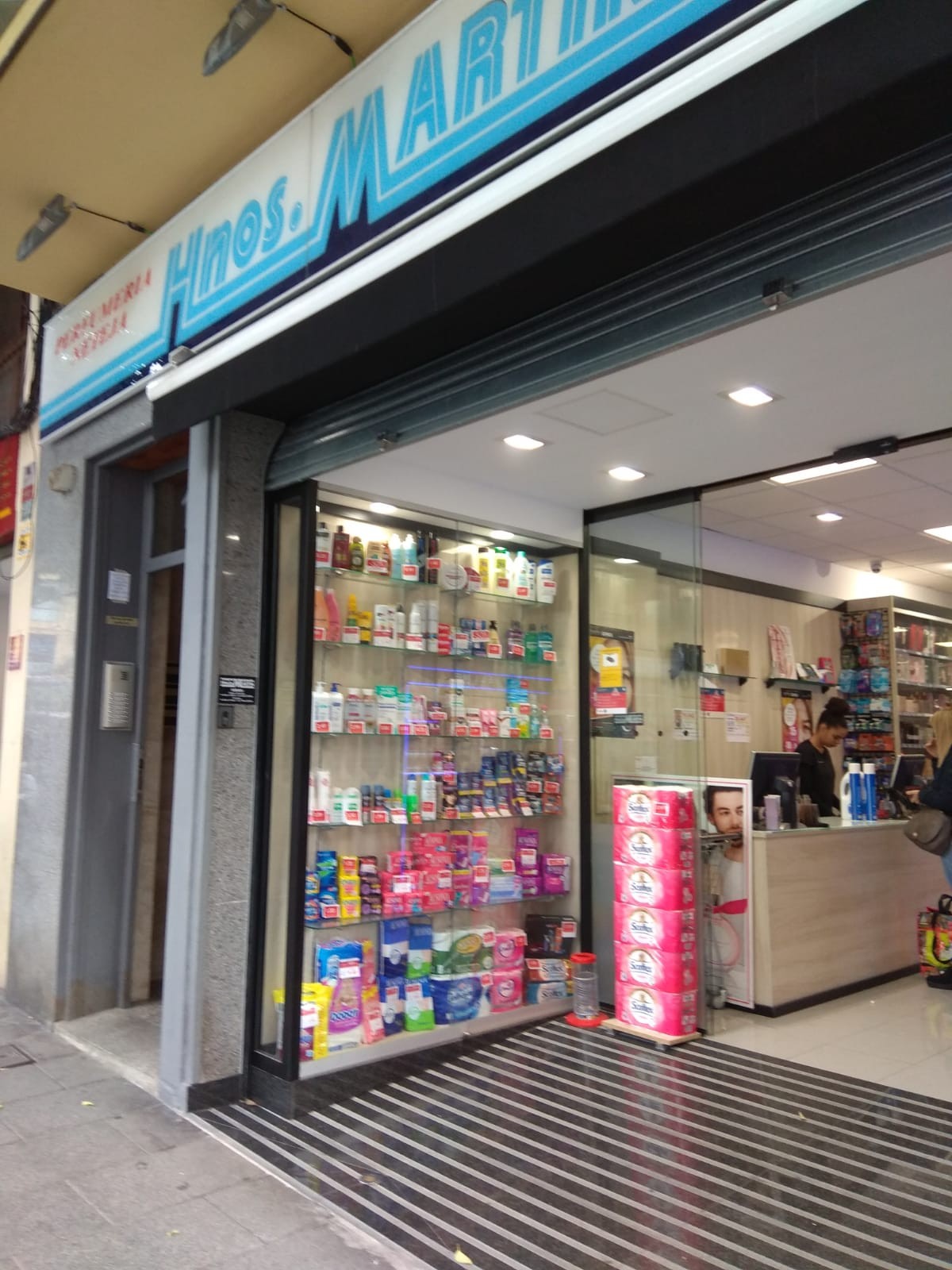 Perfumeria i Drogueria Hnos. Martín (Martí Julià, Hospitalet)